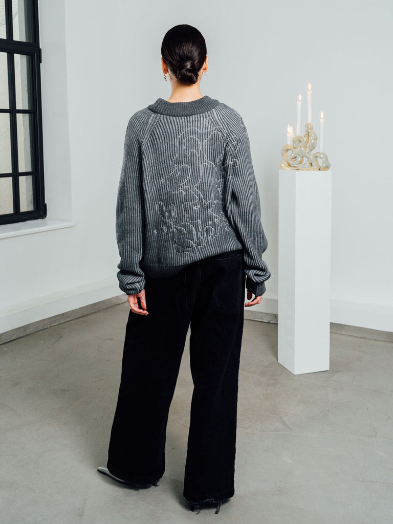 Tau | Reversible Knitted Sweater Dark Grey - maezen