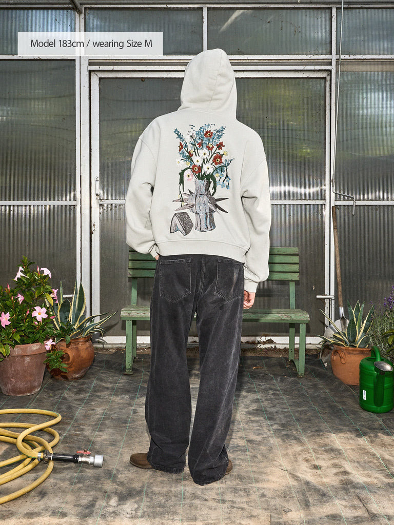 Beauty in Resistance | Zip-Hoodie Light Grey - maezen