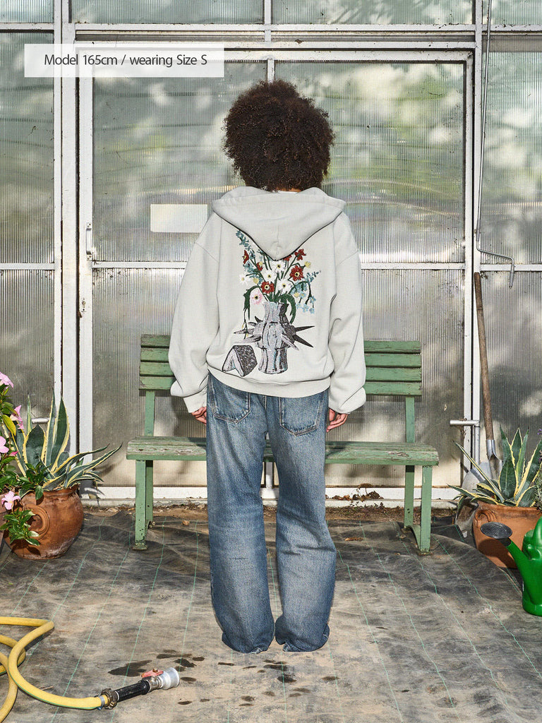 Beauty in Resistance | Zip-Hoodie Light Grey - maezen